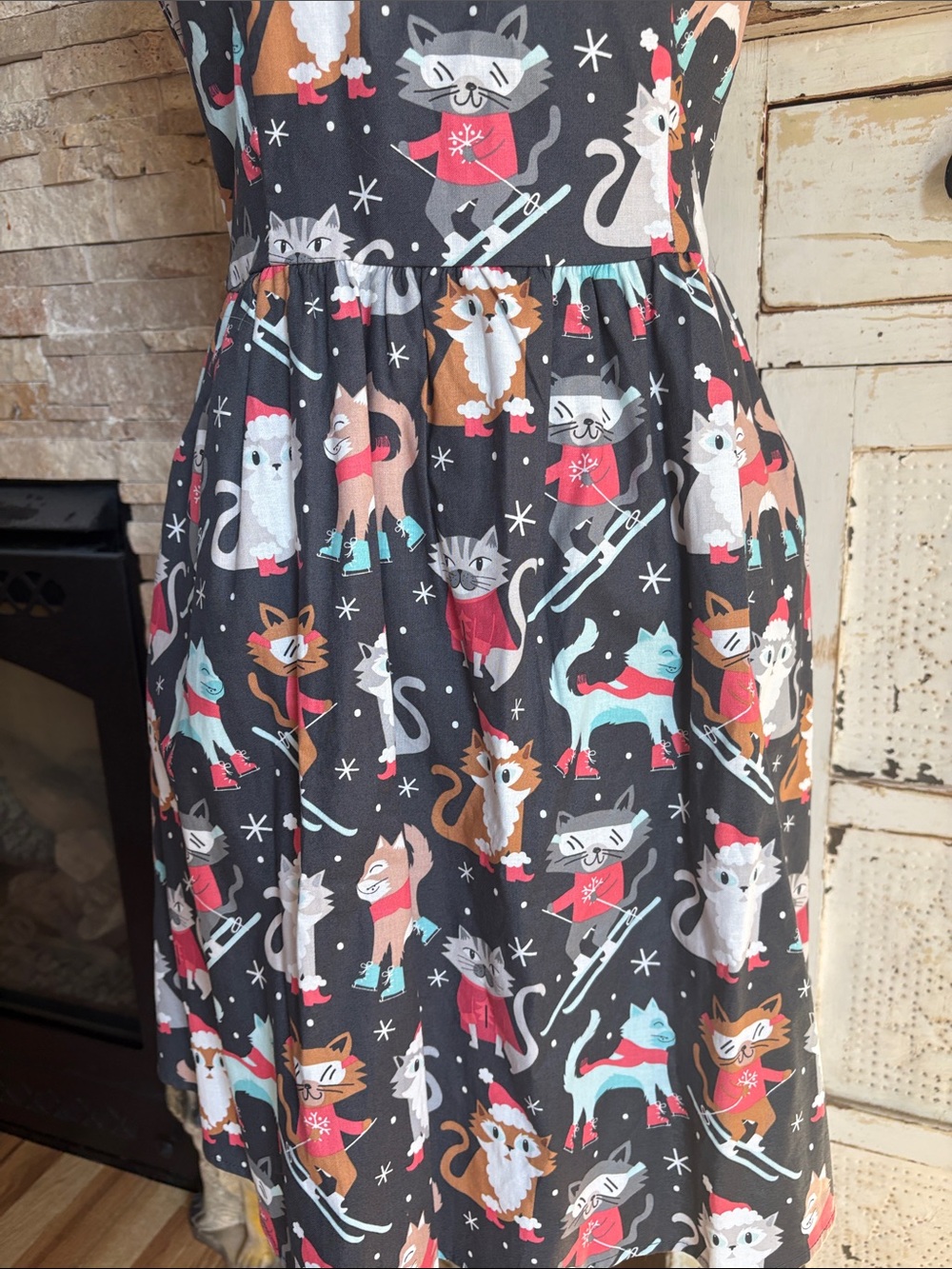 Retrolicious fit & flare party cats cotton dress cats skiing and snowboarding - Picture 6 of 16